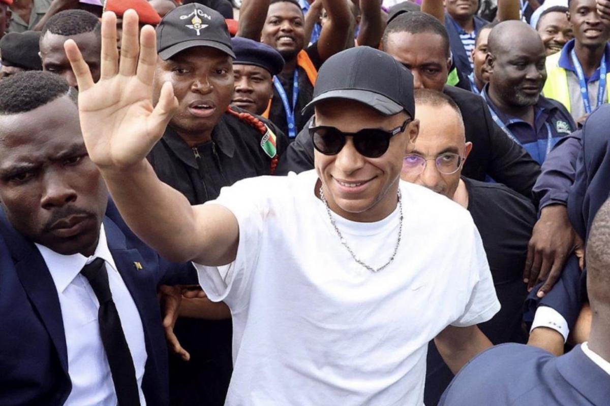 The PSG counterattacks and claims 98 million to Mbappé