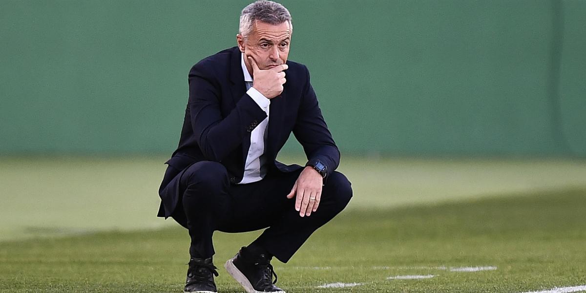Granada announces Fran Escribá's march